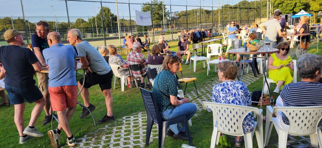 Grote opkomst maakt lustrum sportdag en barbecue tot enorm feest